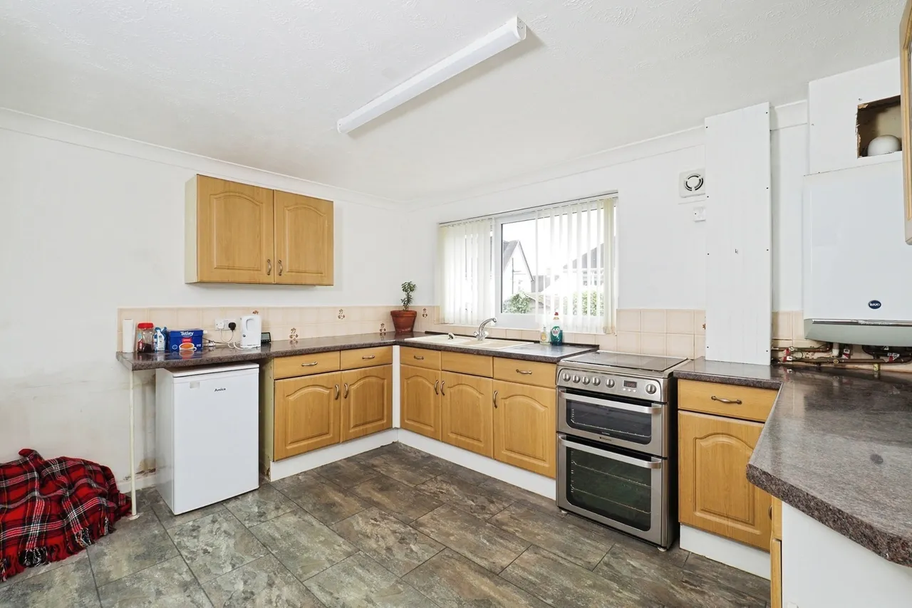 Spring Green, Clifton, Nottingham, NG11, photo 5