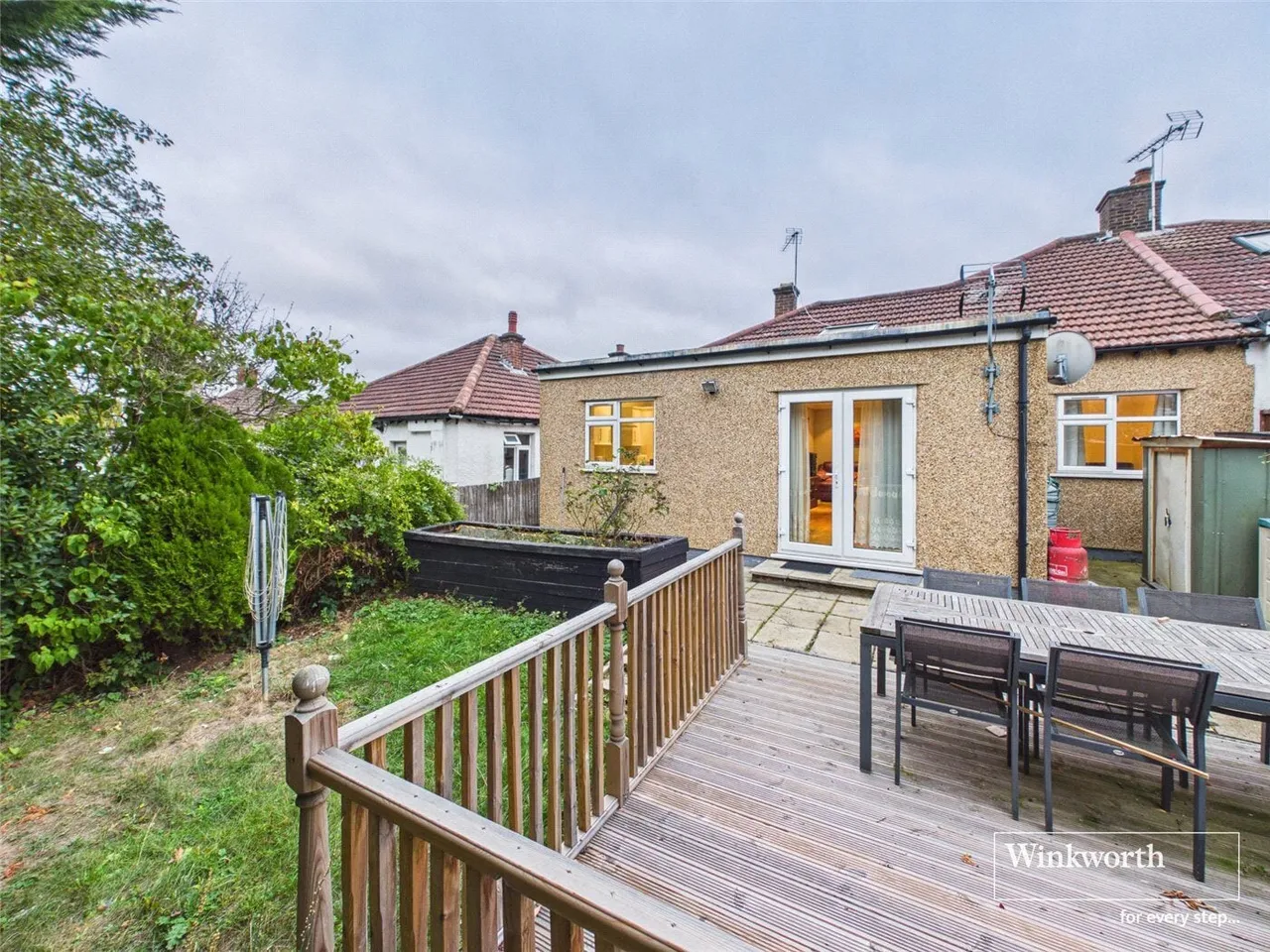 Tudor Close, Kingsbury, NW9, photo 11