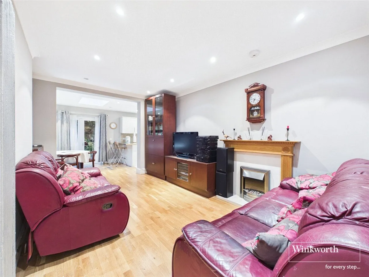 3 bed house for sale, Tudor Close, Kingsbury, NW9