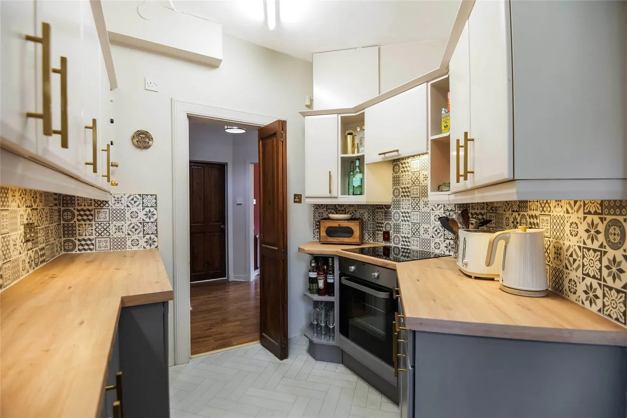 Dixon Avenue, Glasgow, Glasgow City, G42, photo 8