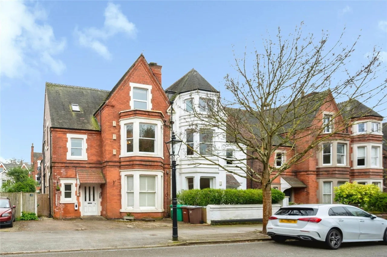 2 bed flat for sale, Hamilton Drive, Nottingham, NG7