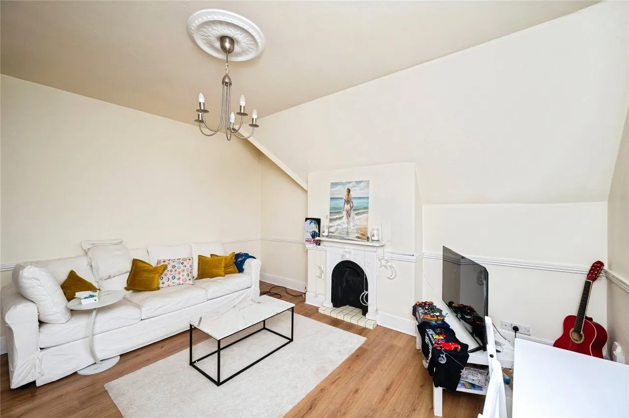 Hamilton Drive, Nottingham, NG7, photo 8