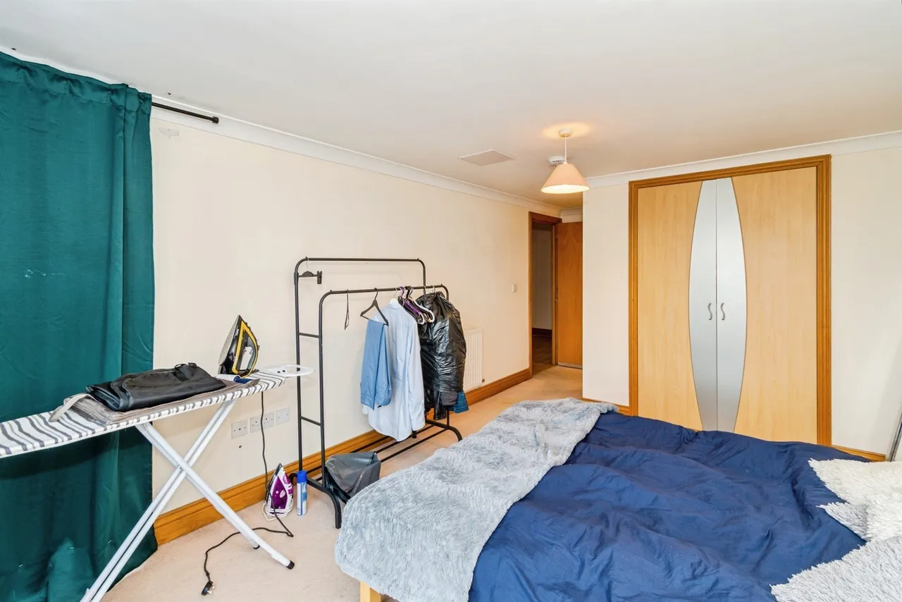 Canute Road, Southampton, photo 10