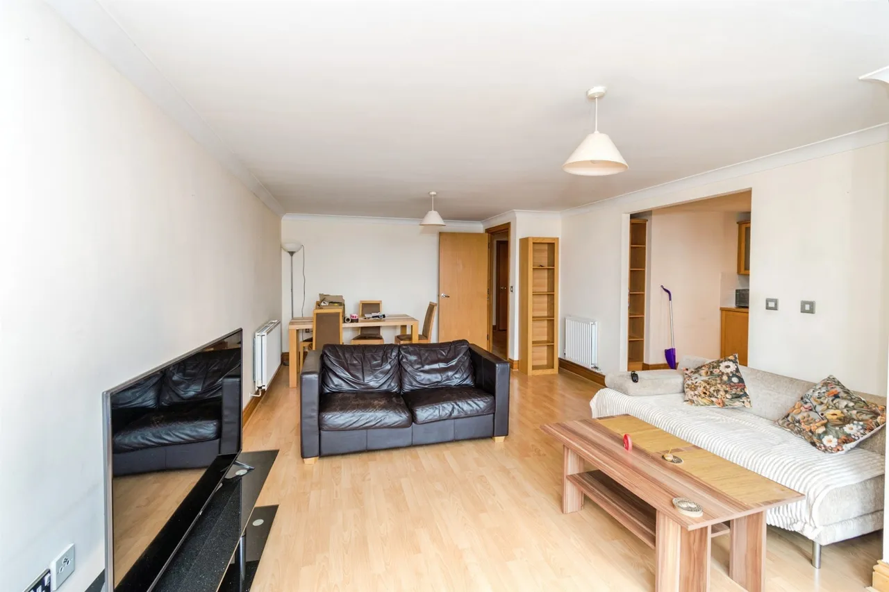Canute Road, Southampton, photo 5