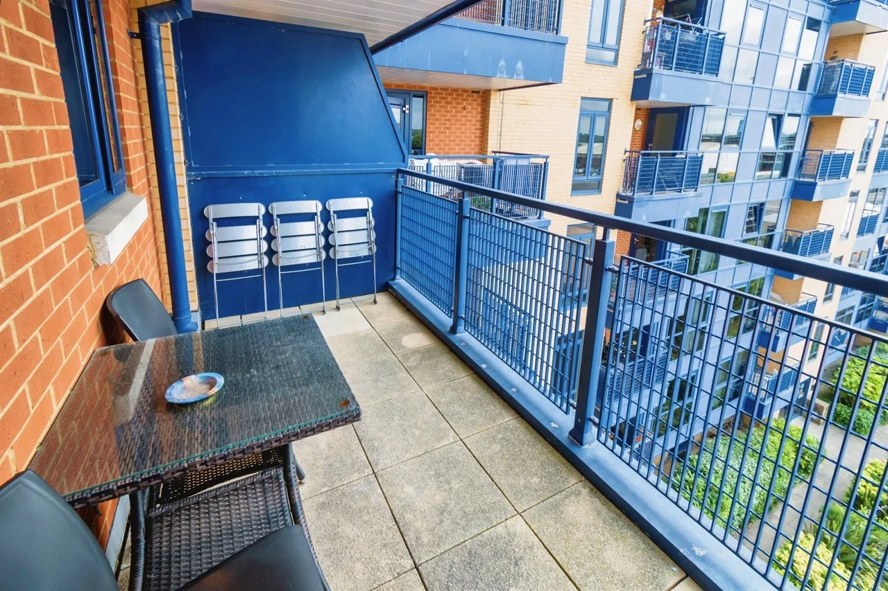 Canute Road, Southampton, photo 8