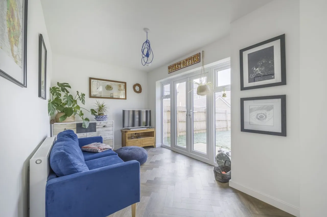 Price Close, Malmesbury, SN16, photo 5