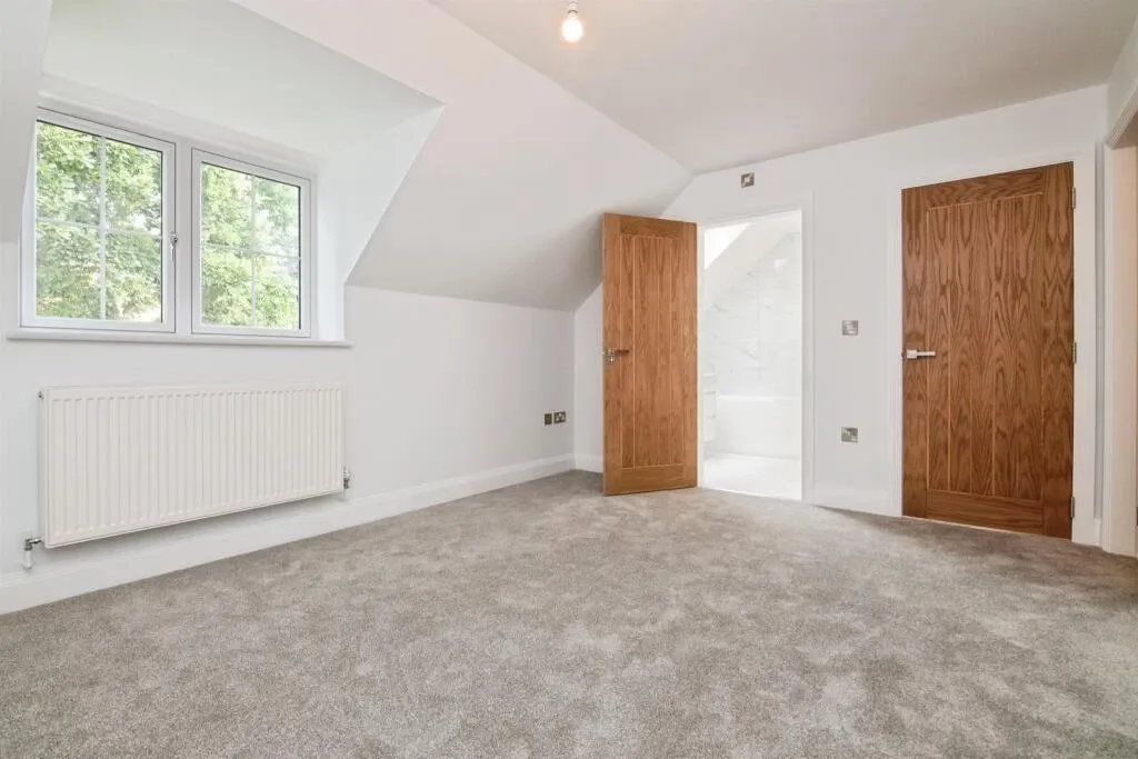 Wannock Gardens, (chigwell Border), IG6 2SH, photo 21