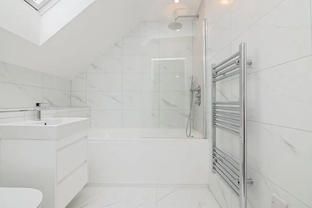 Wannock Gardens, (chigwell Border), IG6 2SH, photo 22