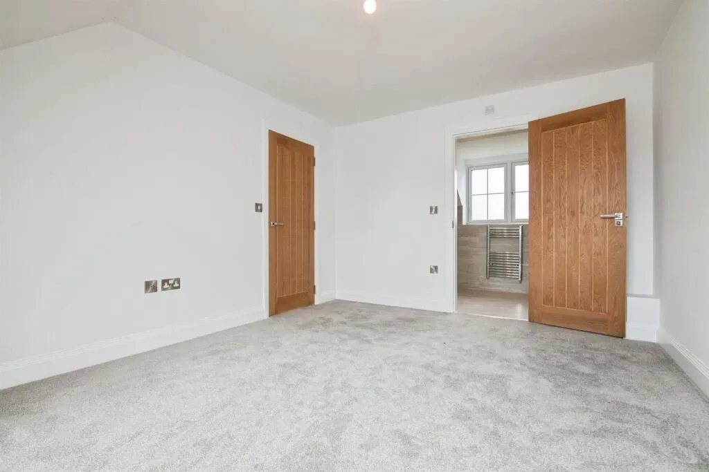 Wannock Gardens, (chigwell Border), IG6 2SH, photo 23