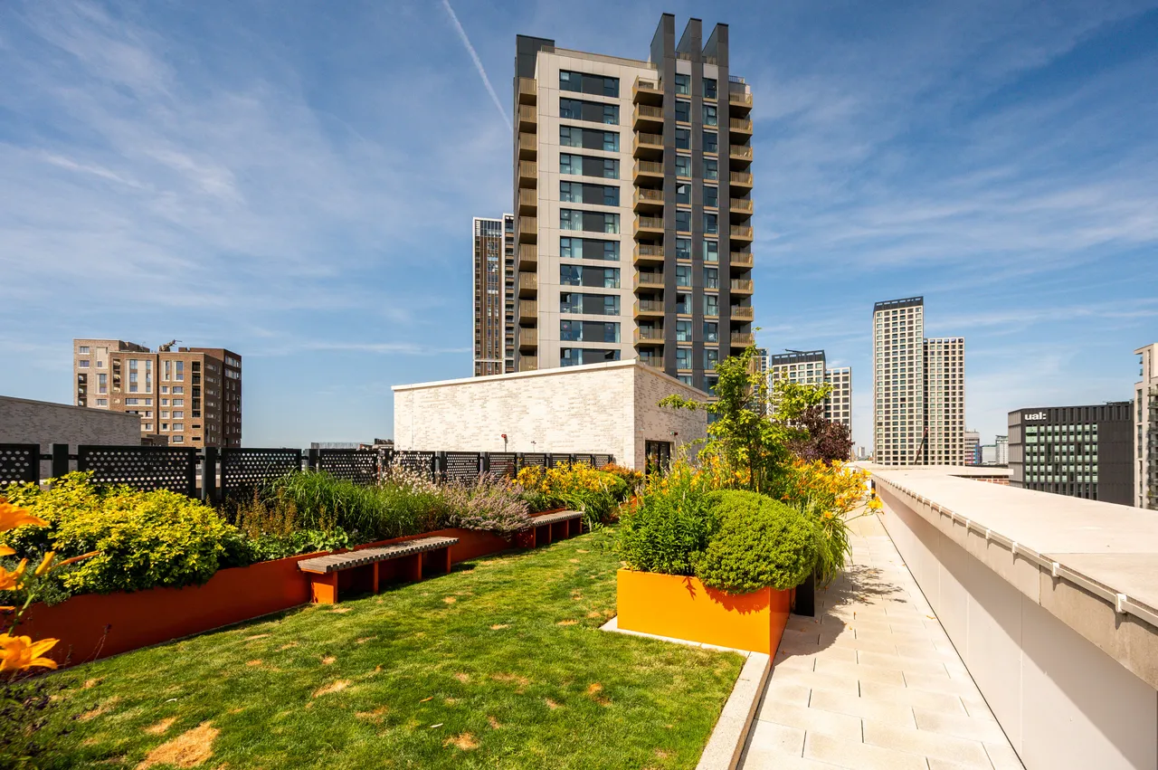 Apartment 305, Aytron Court, 6 New Lion Way, London, photo 12