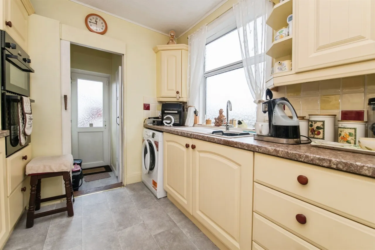 Glenmore Road, Exeter, photo 8