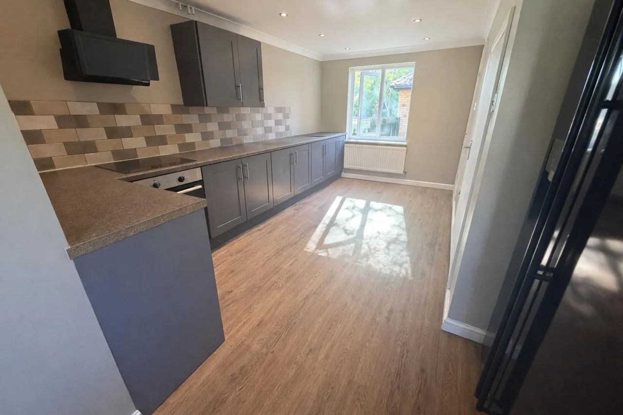 Morebath Grove, Milton Keynes, MK4, photo 12