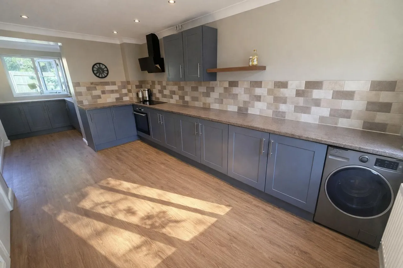 Morebath Grove, Milton Keynes, MK4, photo 3