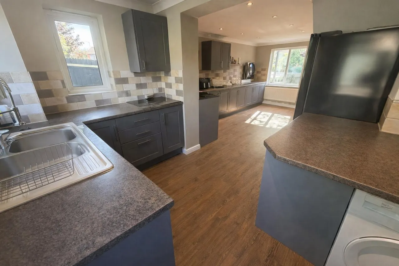 Morebath Grove, Milton Keynes, MK4, photo 13