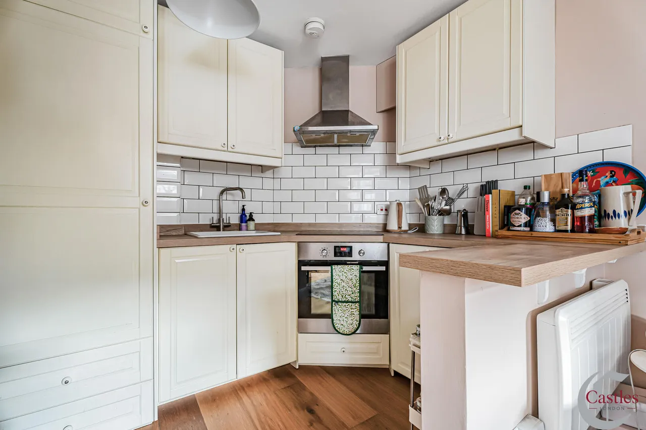 Rathcoole Avenue, N8, photo 8
