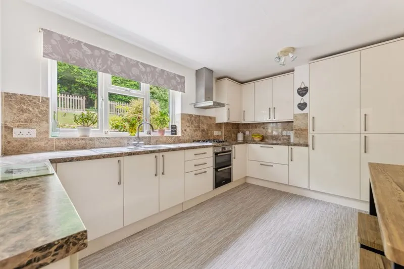 Badgers Way, Marlow Bottom SL7 3QU, photo 6