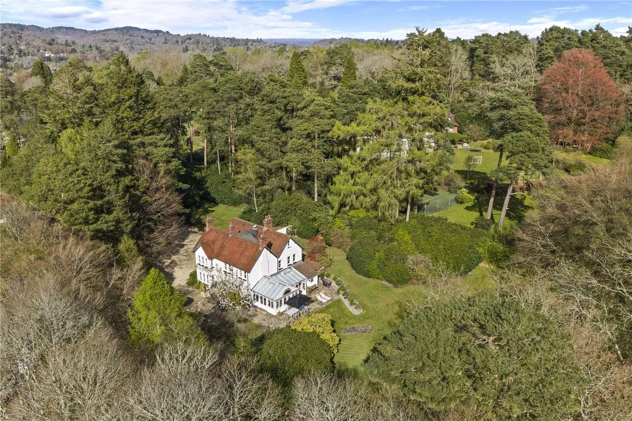 5 bed house for sale — Marley Lane, Haslemere, Surrey, GU27 3PZ