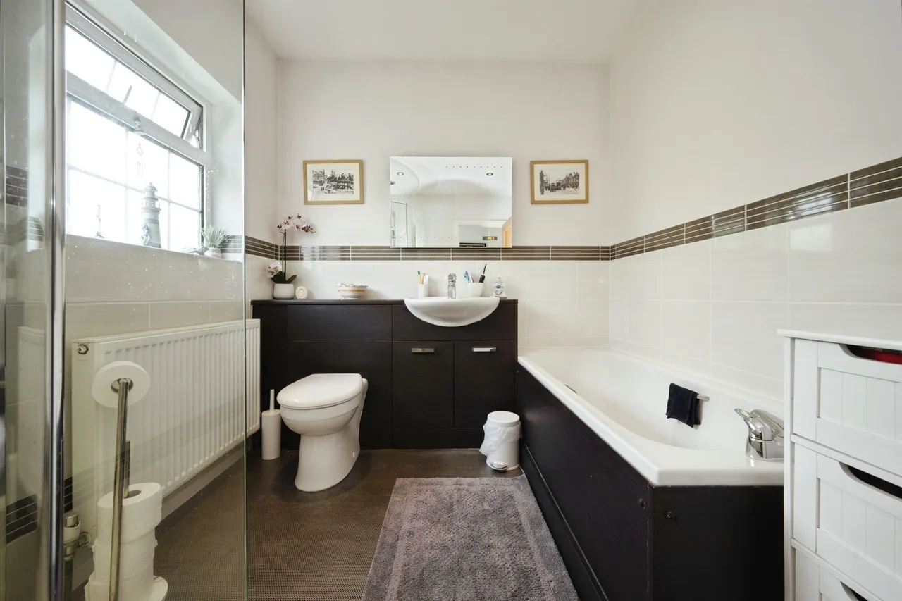 Kingsbrook Road, Bedford, photo 12