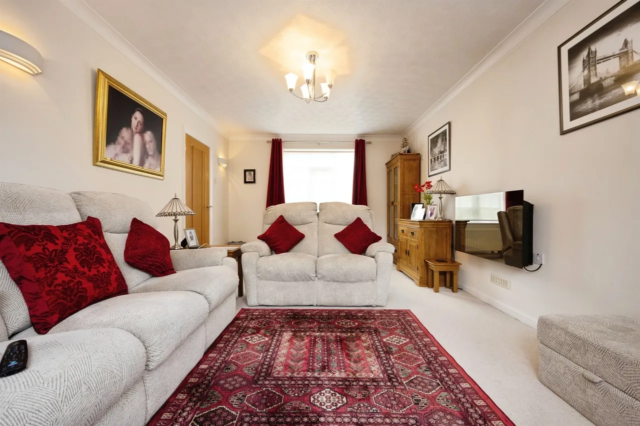 Kingsbrook Road, Bedford, photo 6