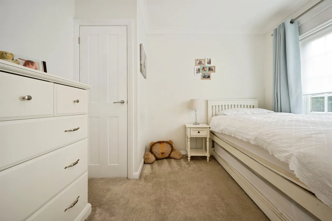 Kingsbrook Road, Bedford, photo 10