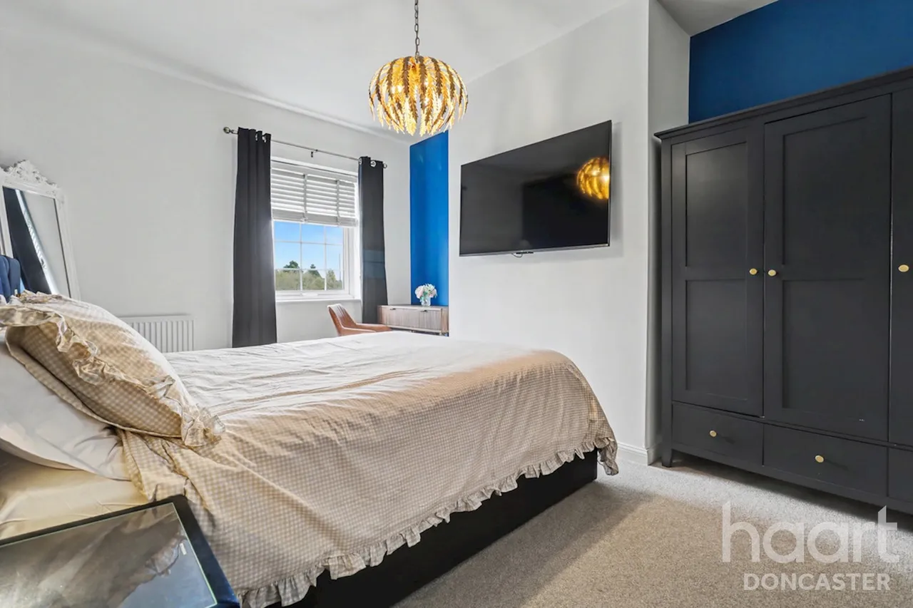 Rosso Close, Belle Vue, DN4, photo 14