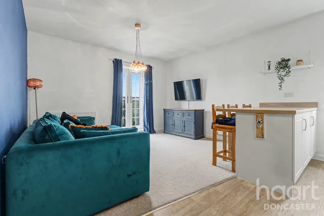 Rosso Close, Belle Vue, DN4, photo 12