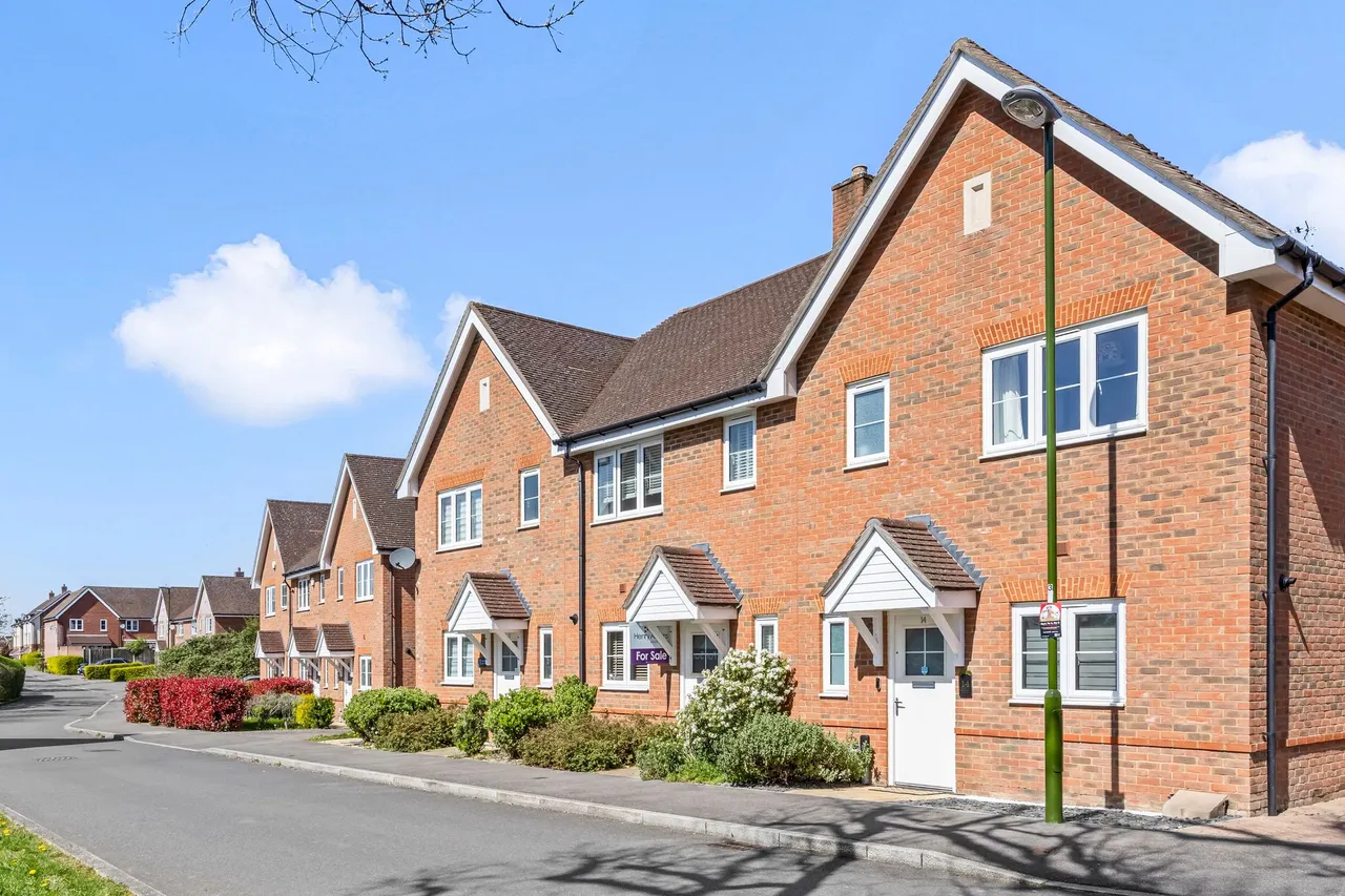 Carter Drive, Broadbridge Heath, RH12, photo 16