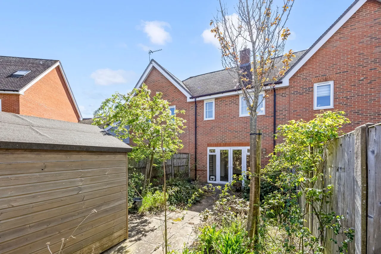 Carter Drive, Broadbridge Heath, RH12, photo 17