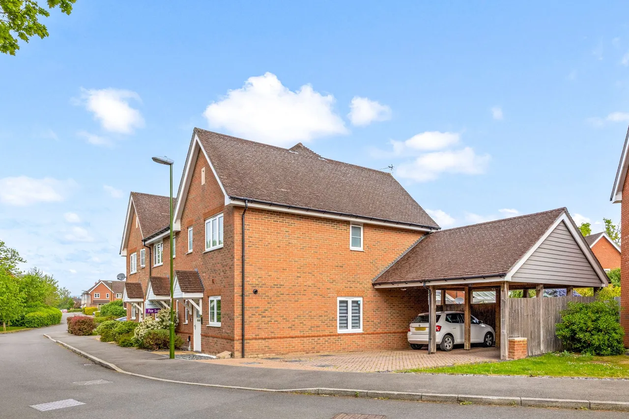 Carter Drive, Broadbridge Heath, RH12, photo 18