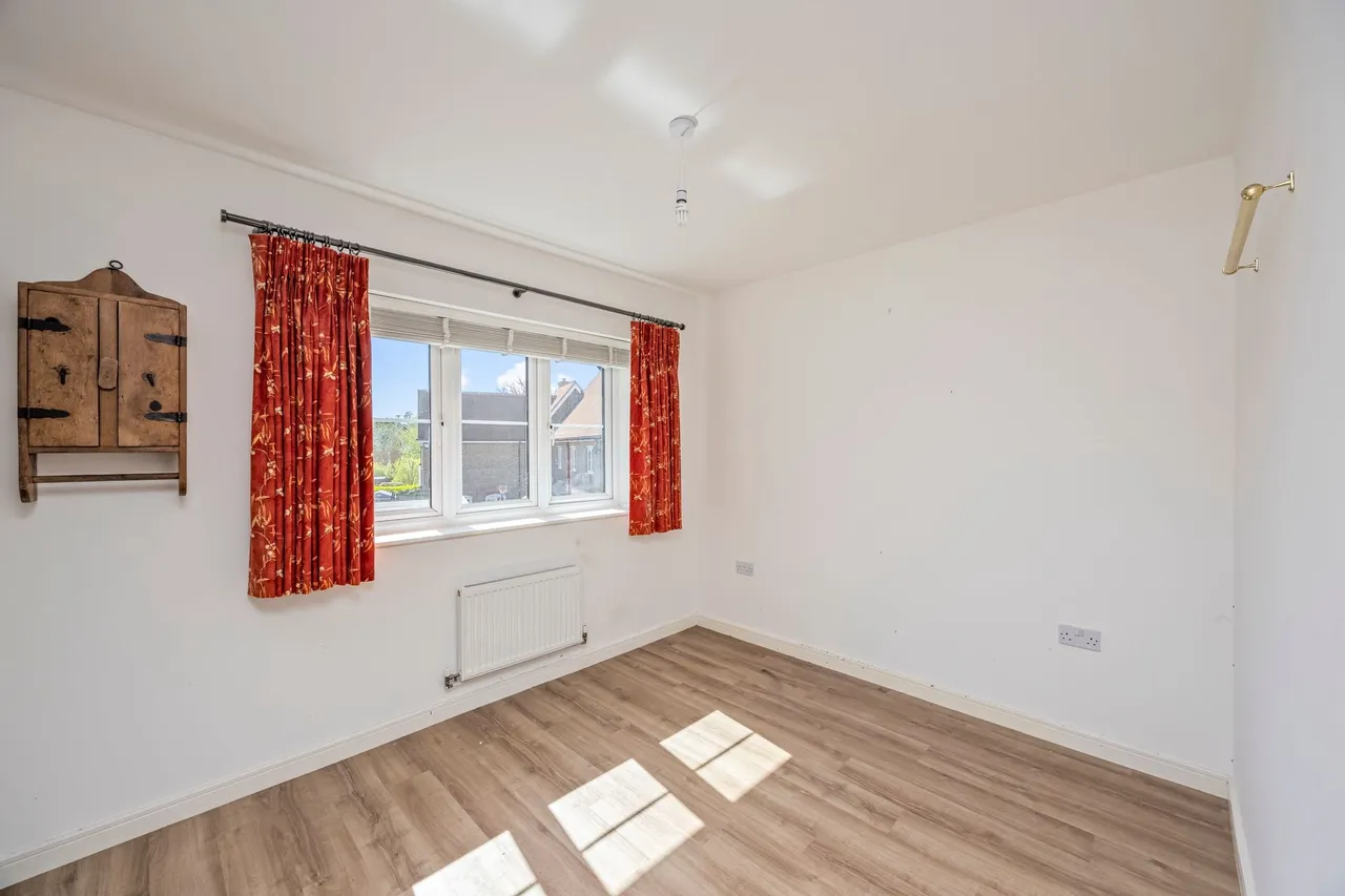 Carter Drive, Broadbridge Heath, RH12, photo 13