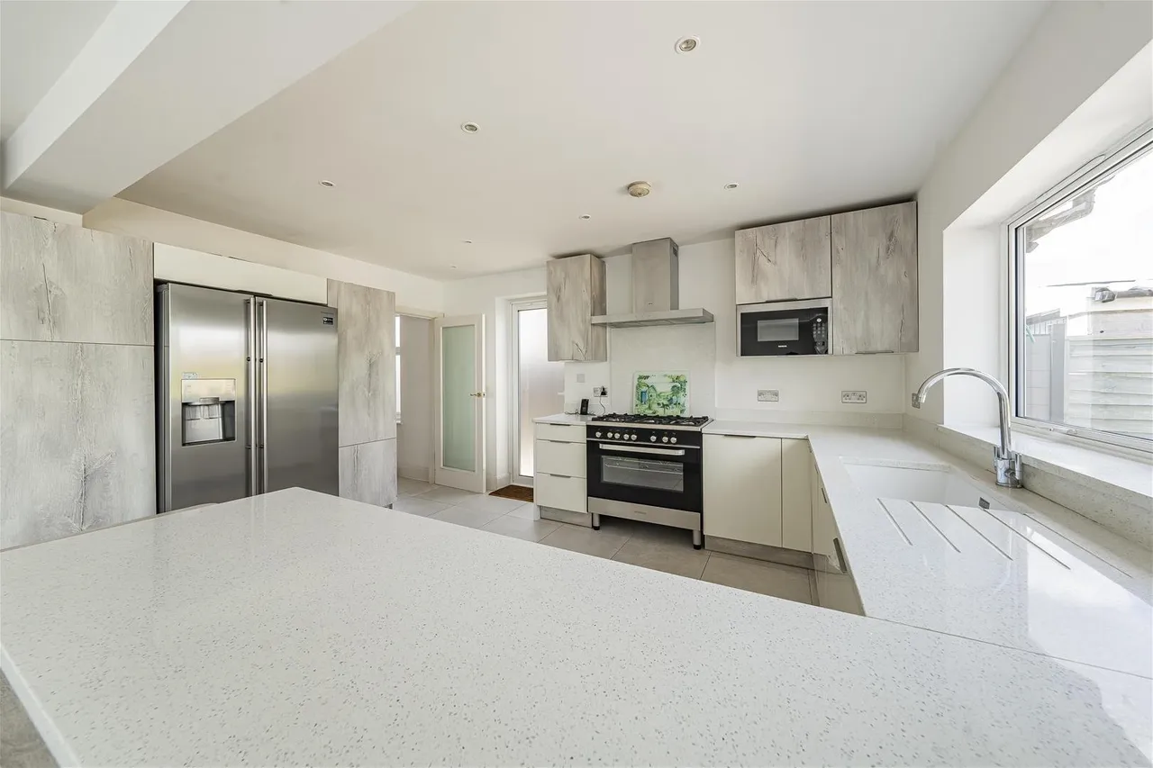 Ashridge Drive Bricket Wood, St. Albans, Hertfordshire AL2 3SH, photo 5