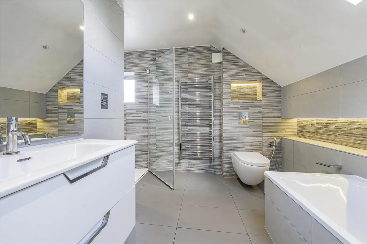 Ashridge Drive Bricket Wood, St. Albans, Hertfordshire AL2 3SH, photo 12
