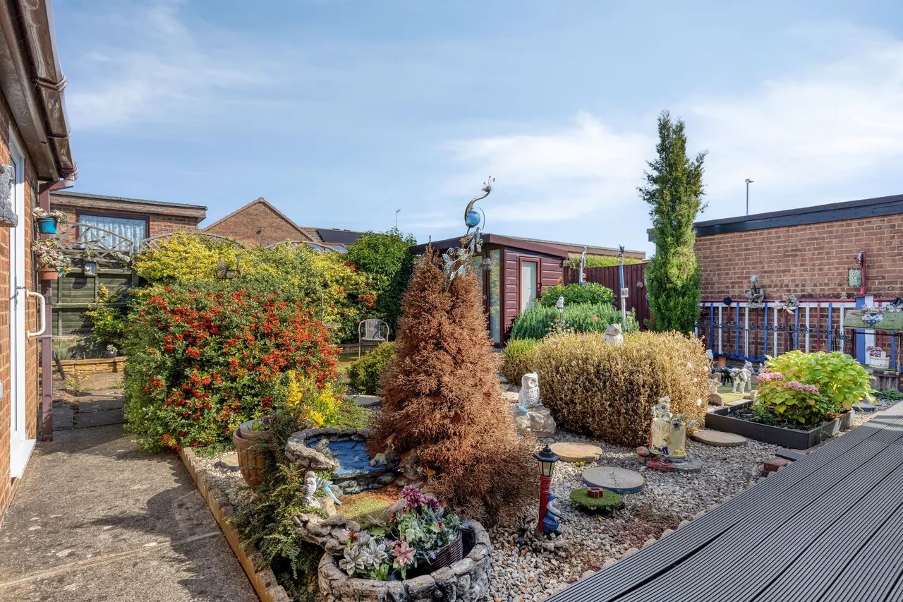 Peaceful Single Storey Living in Huns, photo 11