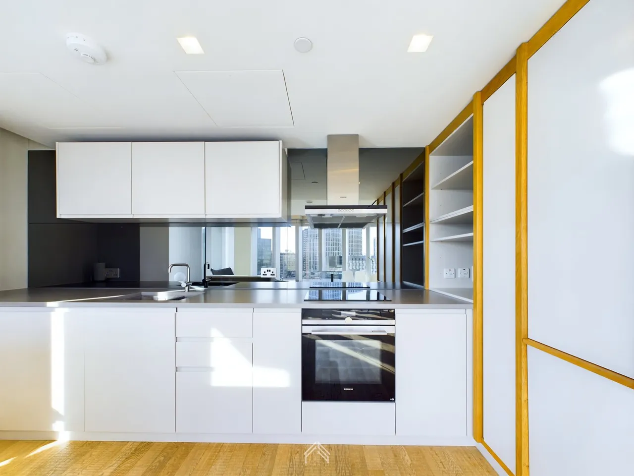 Manhattan Loft Gardens, Stratford E20, E20 1FD, photo 5
