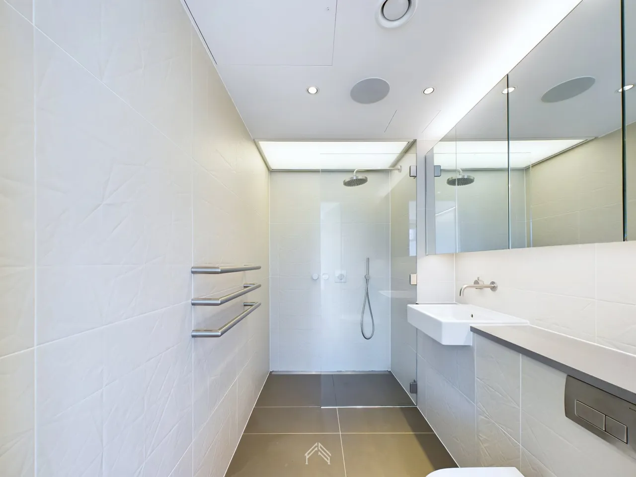 Manhattan Loft Gardens, Stratford E20, E20 1FD, photo 9
