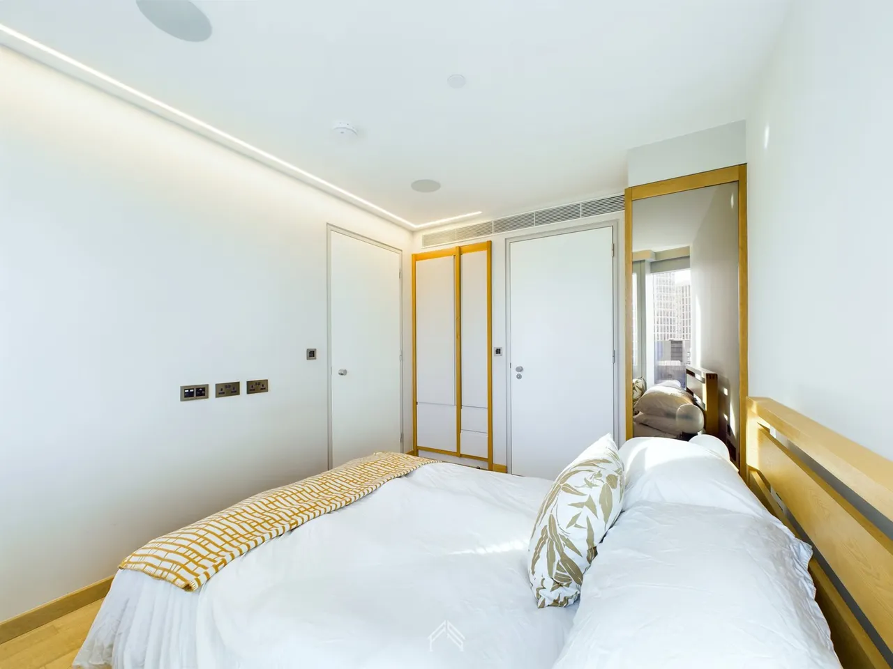 Manhattan Loft Gardens, Stratford E20, E20 1FD, photo 10