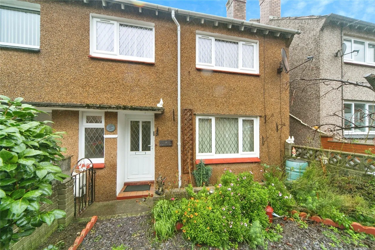3 bed house for sale, Llwyn Gwgan, Llanfairfechan, LL33