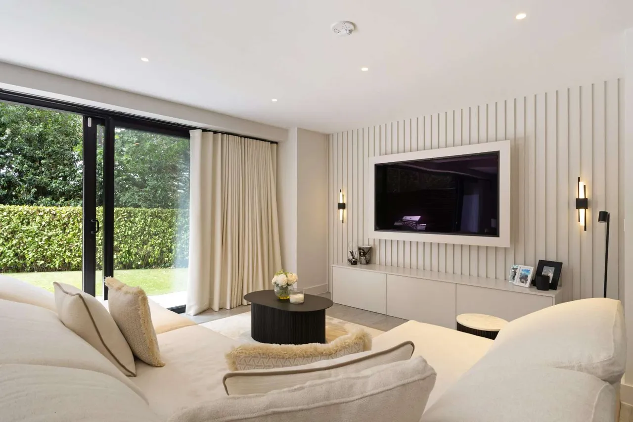 Canford Cliffs Road, Poole, Dorset, BH13 7ER, photo 6