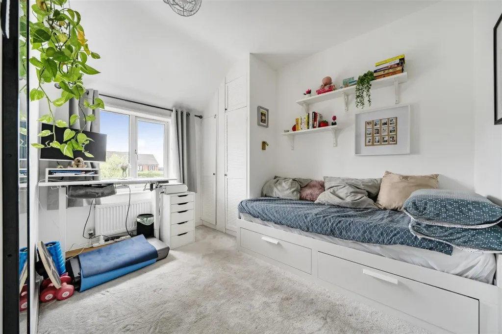St Johns Road, Caversham, photo 9