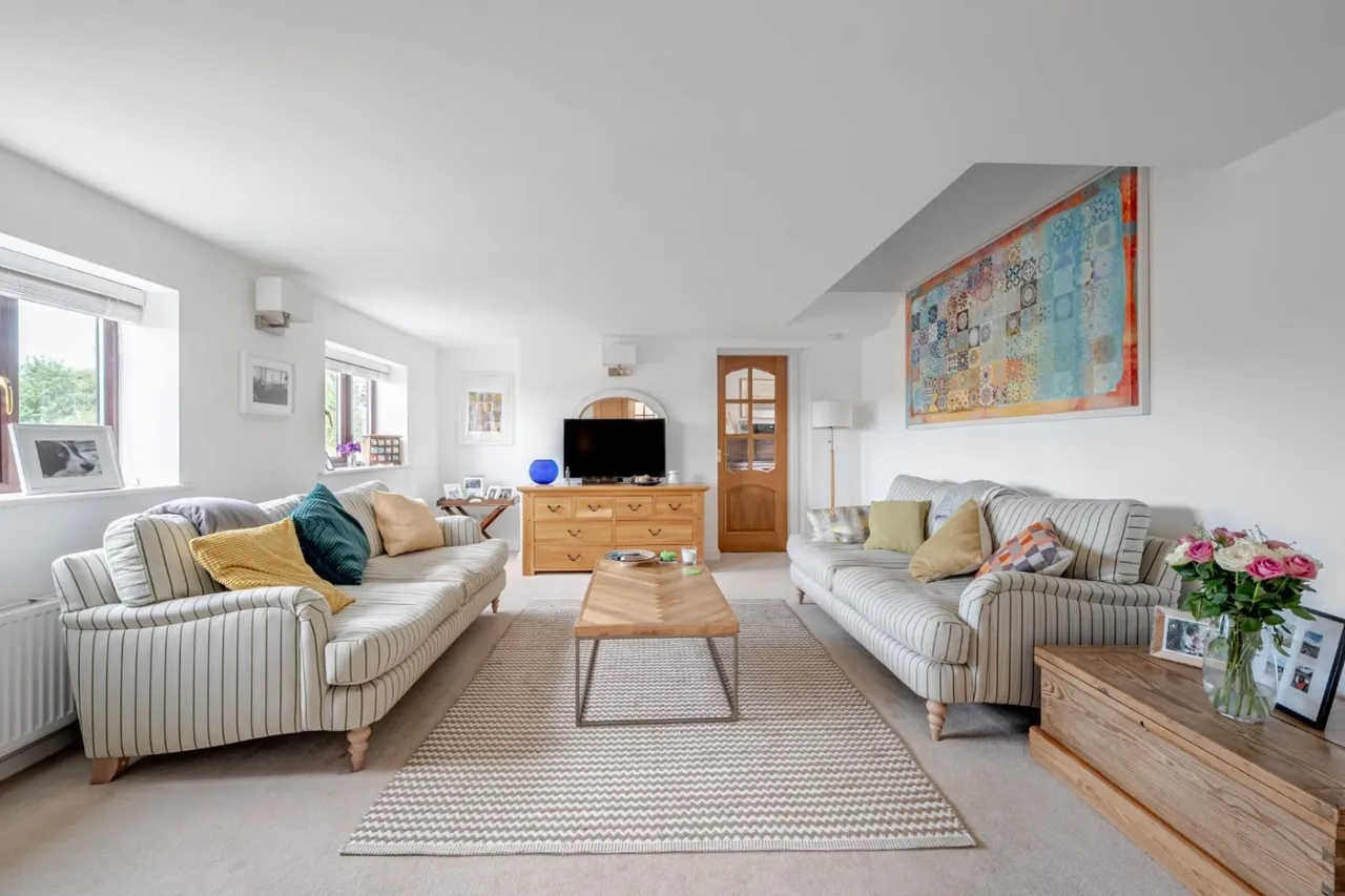 Ashdown Cottage Town Hill, Bramham, LS23, photo 2