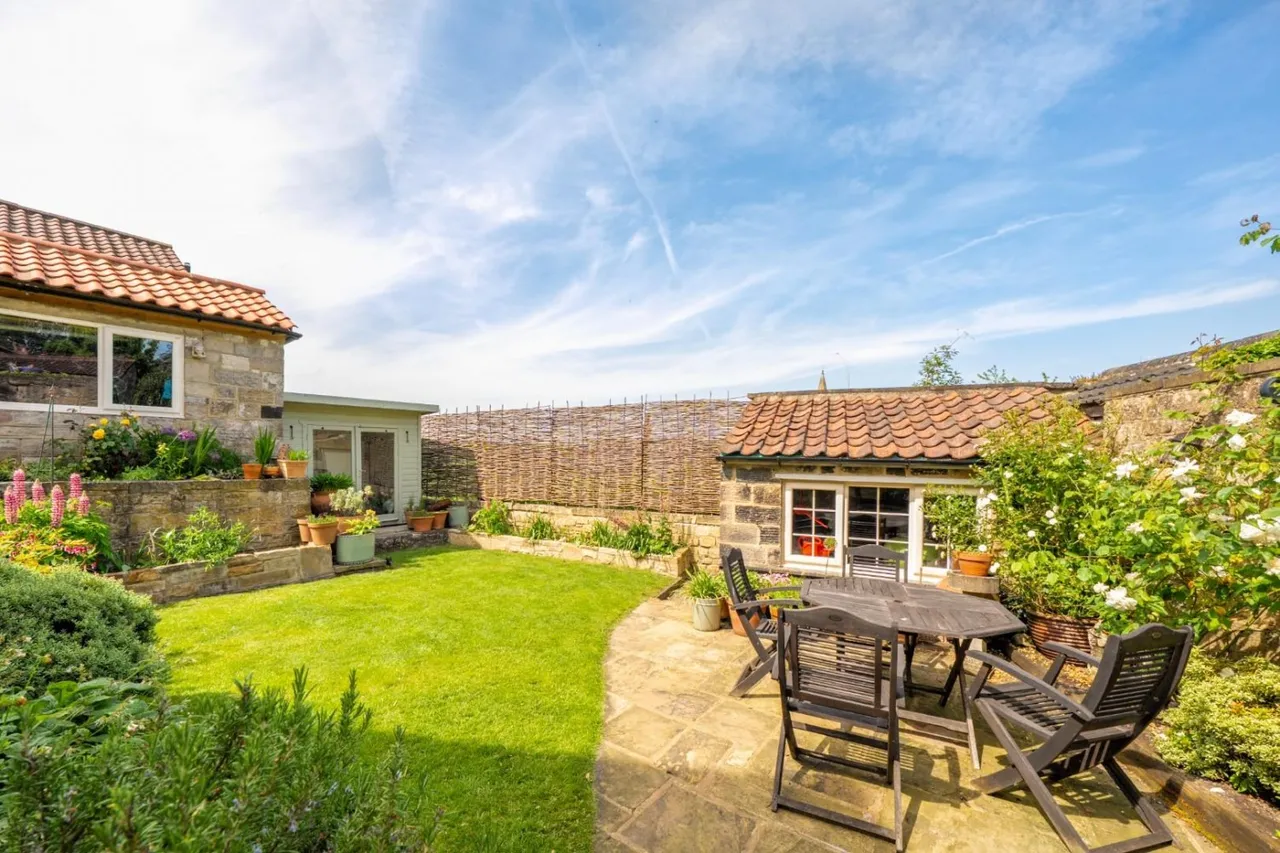 Ashdown Cottage Town Hill, Bramham, LS23, photo 15