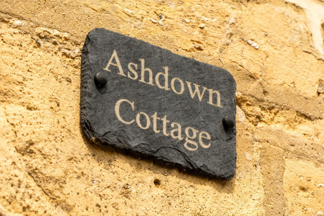 Ashdown Cottage Town Hill, Bramham, LS23, photo 18