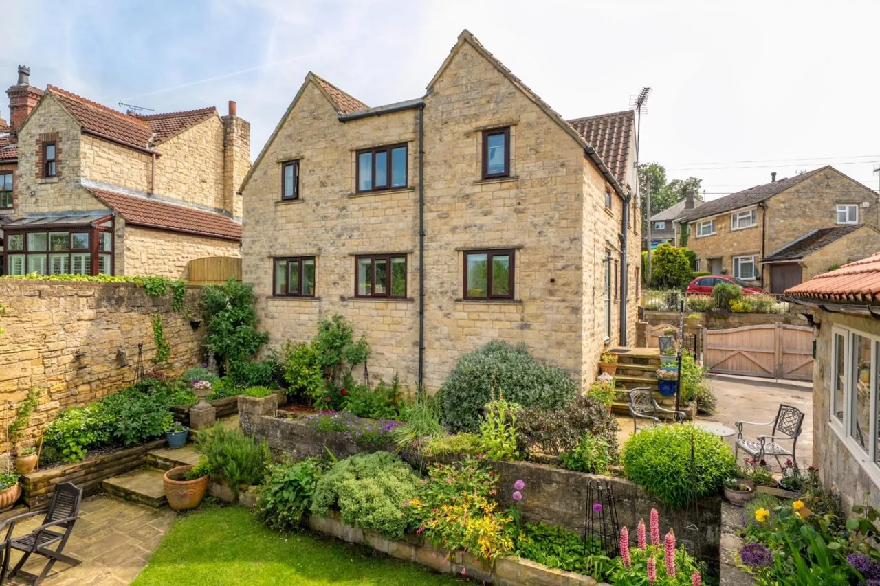 Ashdown Cottage Town Hill, Bramham, LS23, photo 14