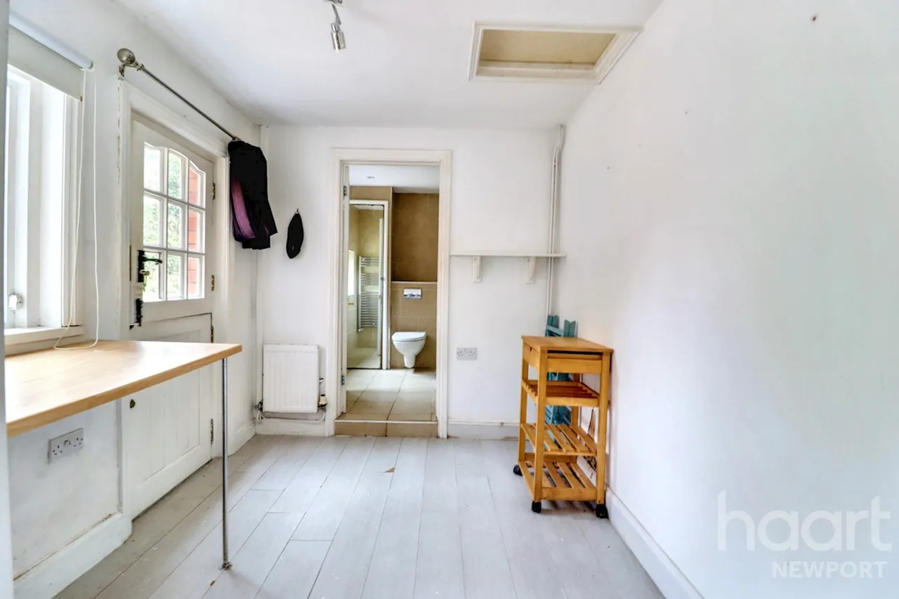 Fields Road, Newport, NP20, photo 12