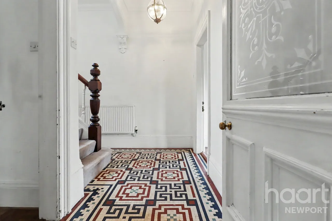 Fields Road, Newport, NP20, photo 7