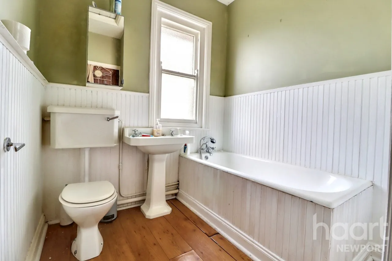 Fields Road, Newport, NP20, photo 22