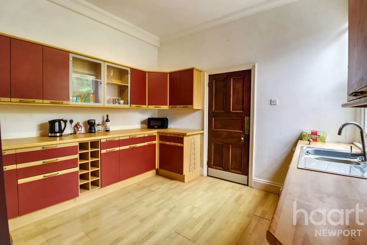 Fields Road, Newport, NP20, photo 11