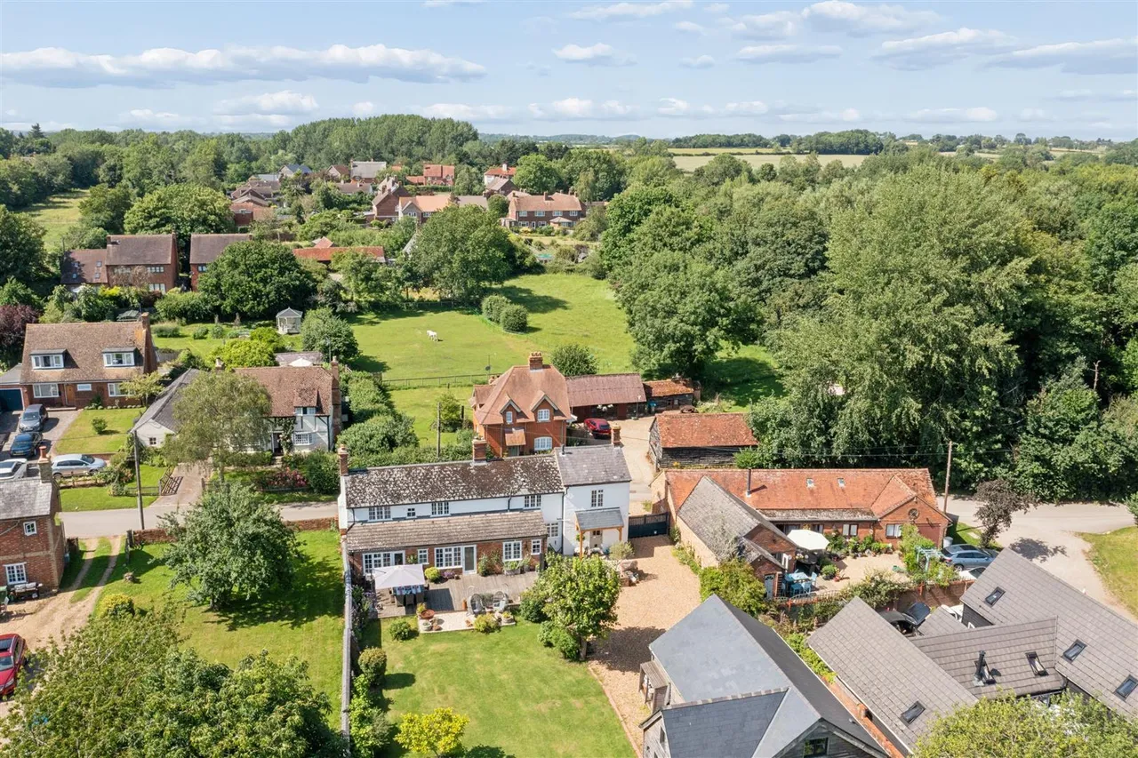 Nearton End, Swanbourne, photo 38