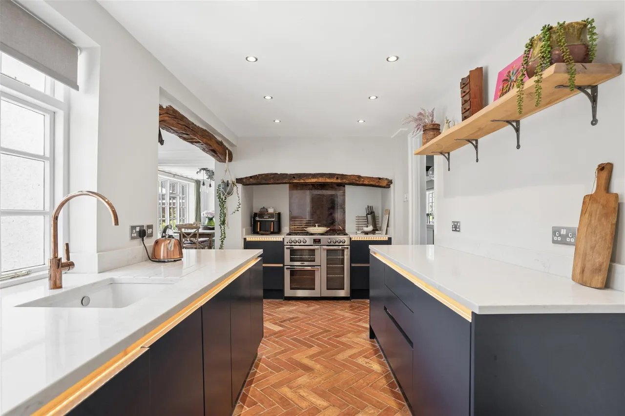 Nearton End, Swanbourne, photo 5