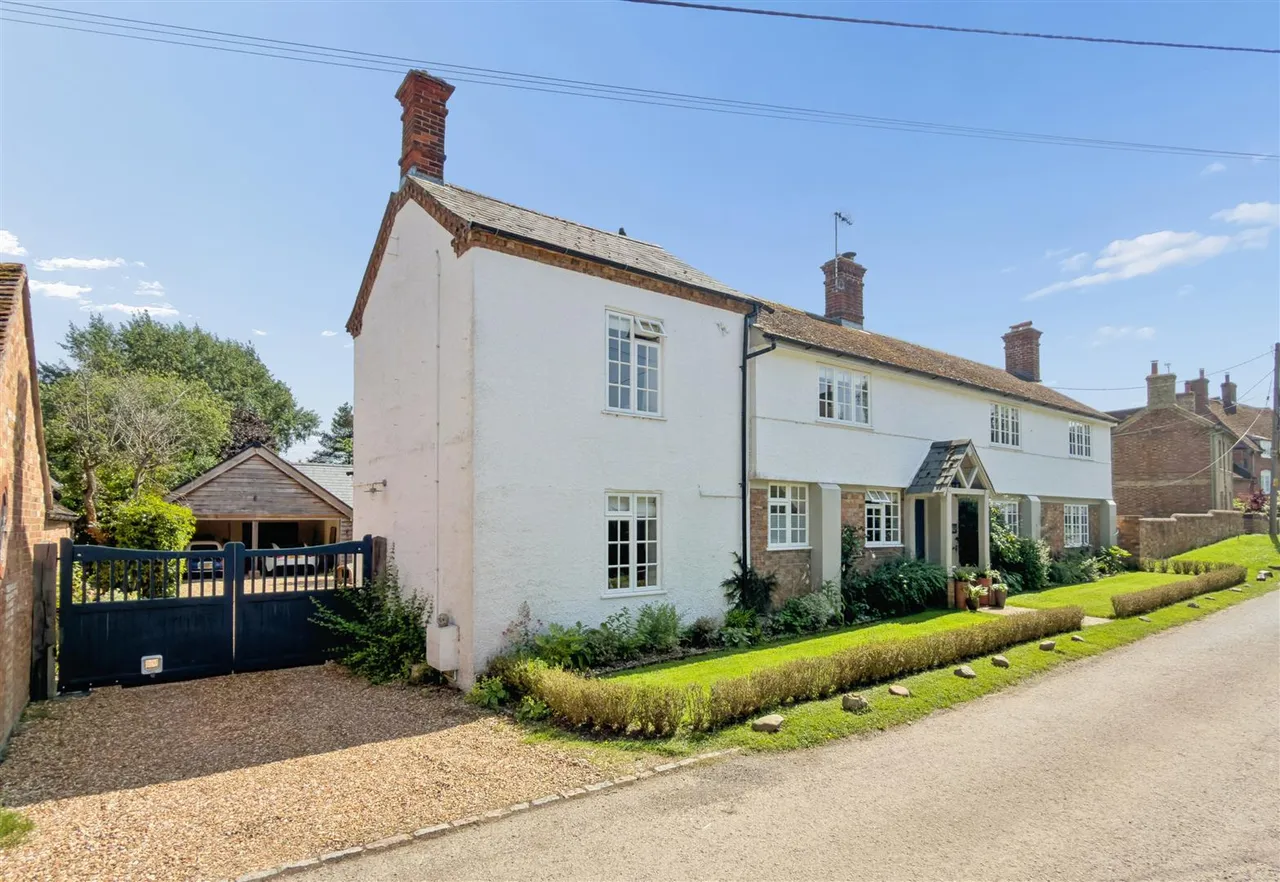 Nearton End, Swanbourne, photo 9